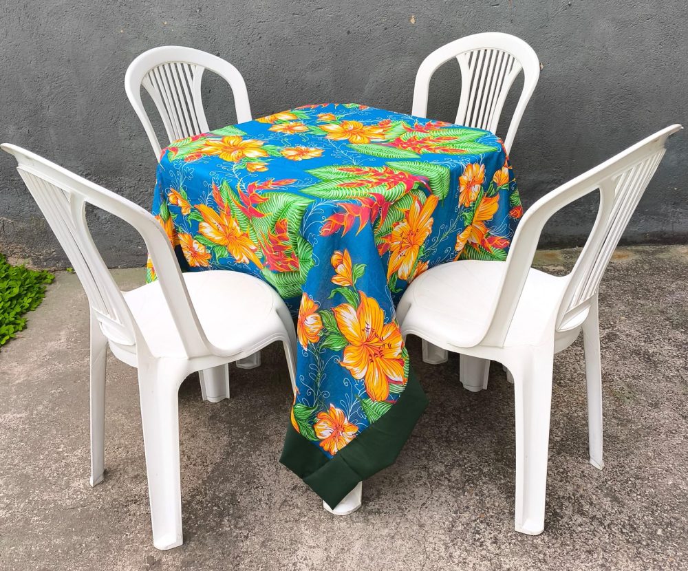 Toalha Quadrada Chita Azul Flor Amarela c/ Borda Verde Exército (1.5x1.5m)