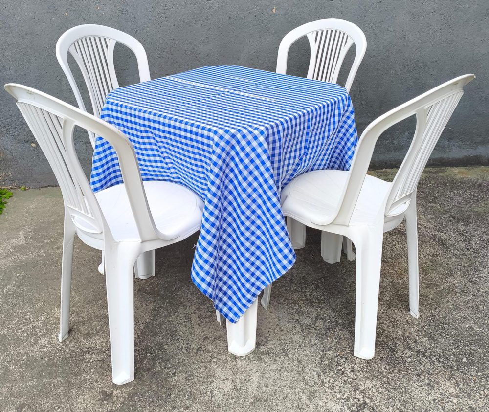 Toalha Quadrada Xadrez Azul e Branco