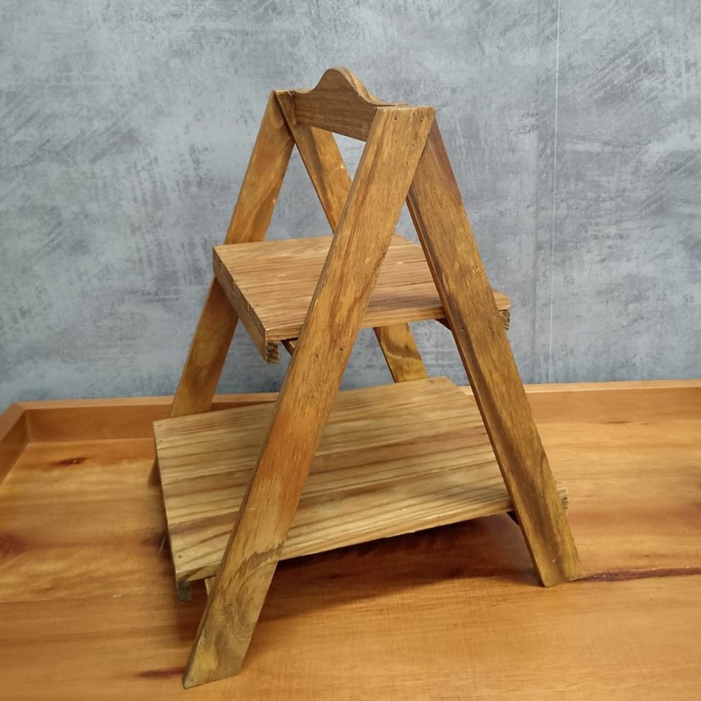 Escadinha de Mesa Ripada Madeira